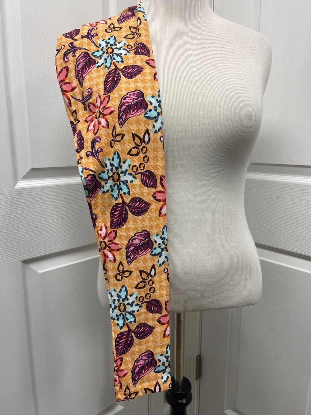 LuLaRoe New OS One Size Floral Leggings NWT